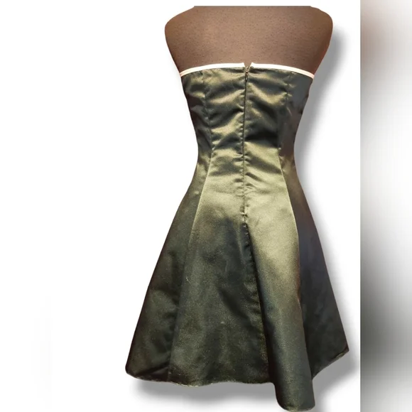 Black and white tuxedo style dress - Picture 7 of 11